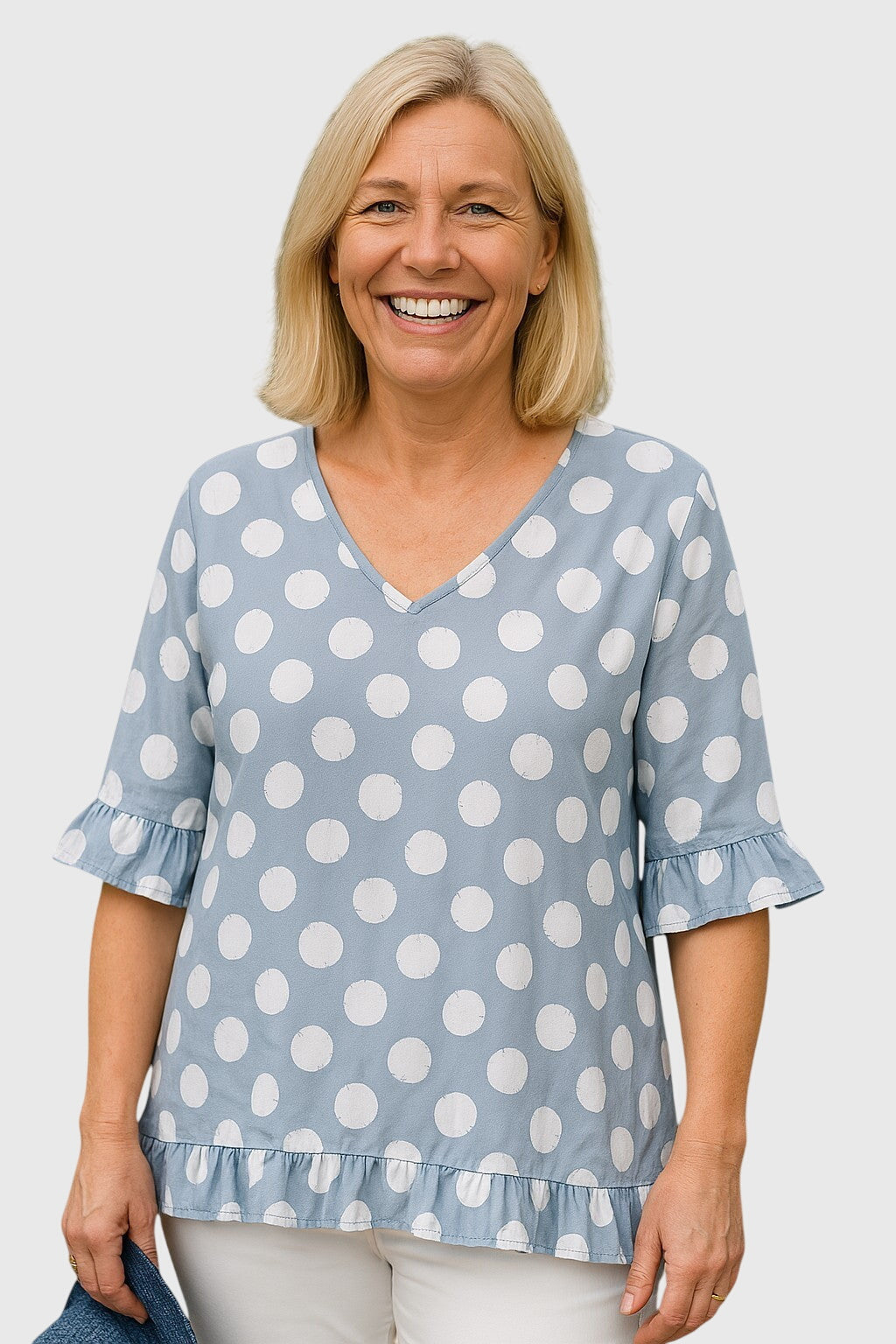 Eira | Relaxed-Fit Feminine Blouse