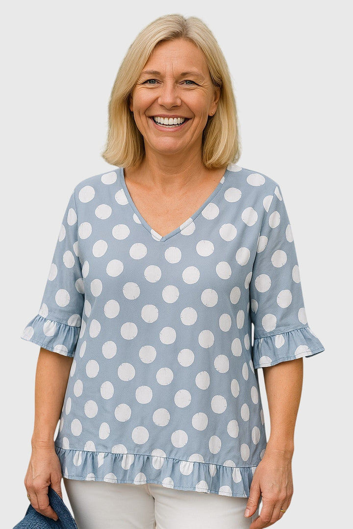 Eira | Relaxed-Fit Feminine Blouse