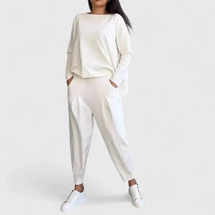 Ada | Elegant Two-Piece Set from Casual to Smart