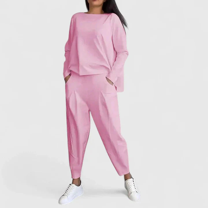 Ada | Elegant Two-Piece Set from Casual to Smart