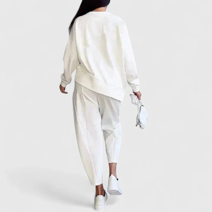 Ada | Elegant Two-Piece Set from Casual to Smart
