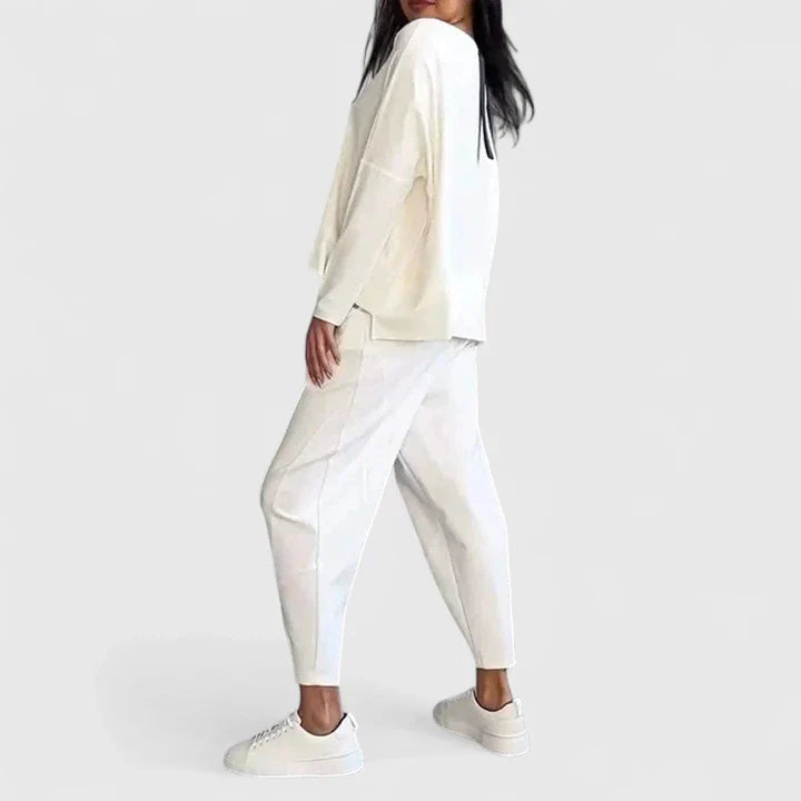 Ada | Elegant Two-Piece Set from Casual to Smart