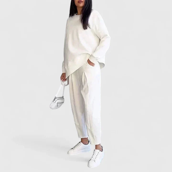 Ada | Elegant Two-Piece Set from Casual to Smart