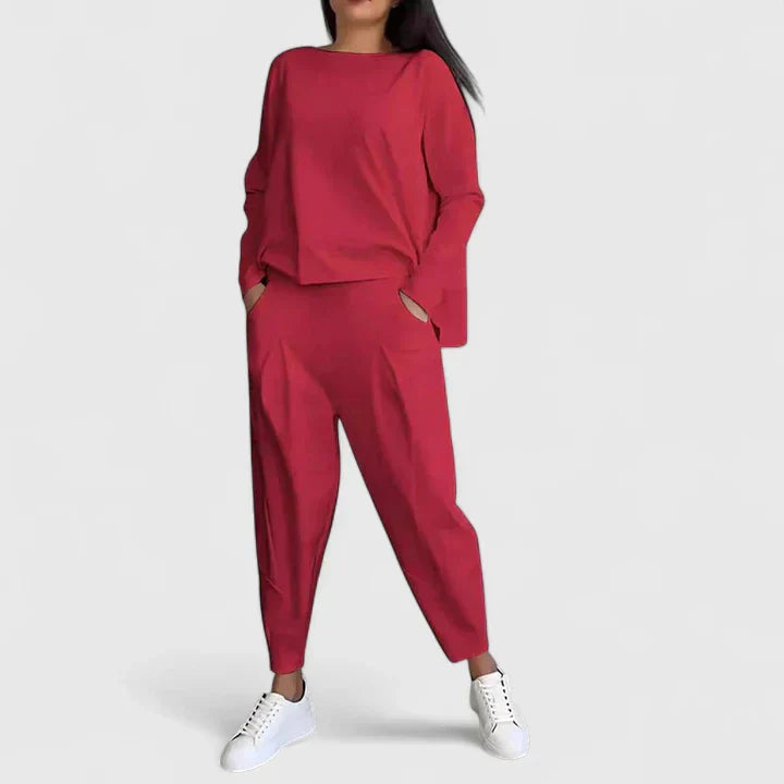 Ada | Elegant Two-Piece Set from Casual to Smart