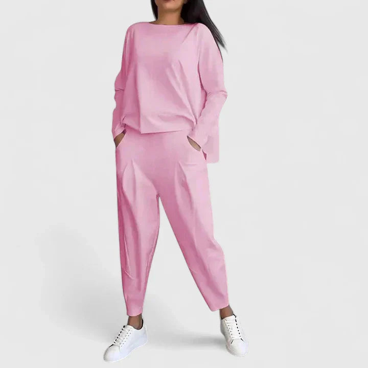 Ada | Elegant Two-Piece Set from Casual to Smart