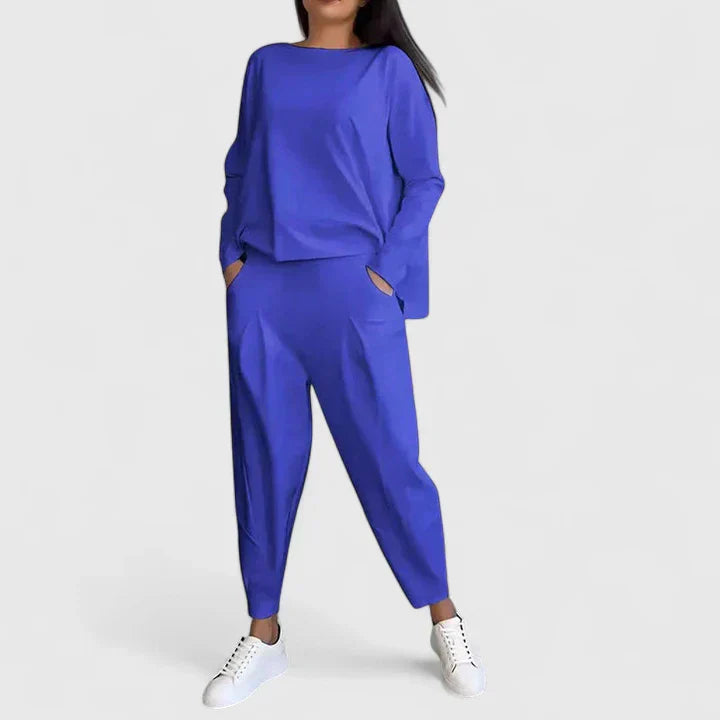 Ada | Elegant Two-Piece Set from Casual to Smart